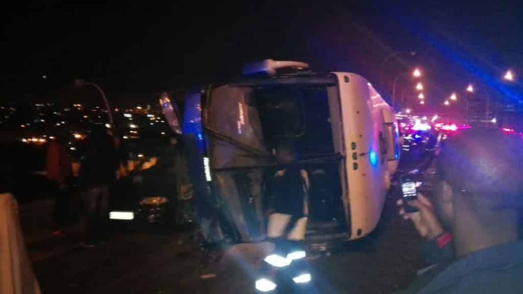Bus overturns injuring 40 on M1/M2 split bs 2