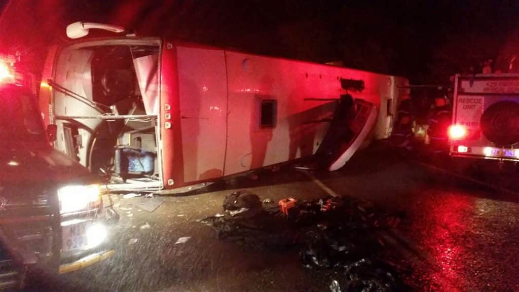 Bus overturns killing 1, more than 40 injured in KZN Ixopo 1
