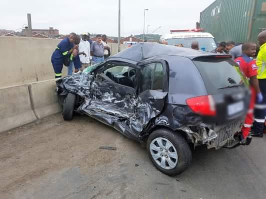 Man dies in car vs truck crash in Durban South Coast and Bayhead