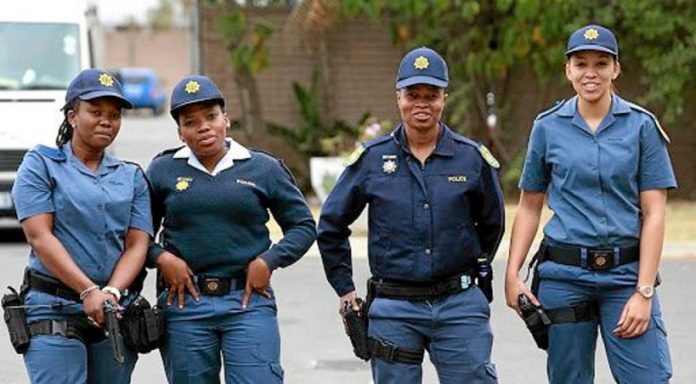 These 4 female 'rookie' cops took down an armed gang without firing one shot rookie female cops police saps