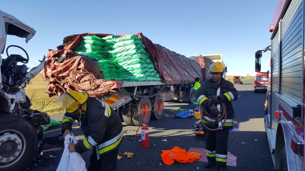Pics: Two Killed, One Critically Injured In N1 3 Vehicle Crash IMG 20180504 WA0143