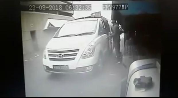h1 robbers loot truck video