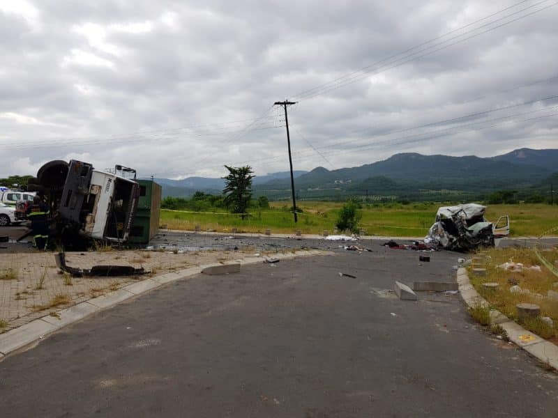 Seven killed in horror truck vs taxi crash near Nelspruit seven dead2