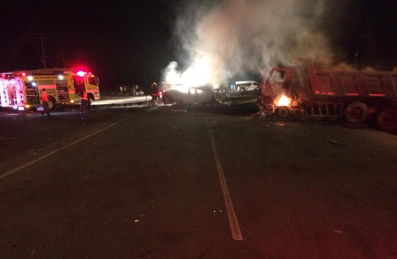 Four burn to death in KZN truck crash eston truck crash er24.width 800