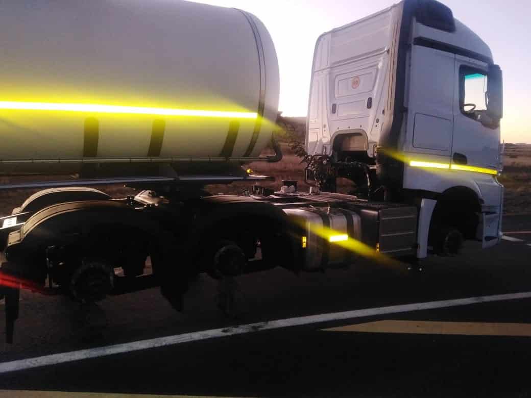 truck stripped on n1
