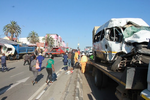 mthatha truck and taxi crash video