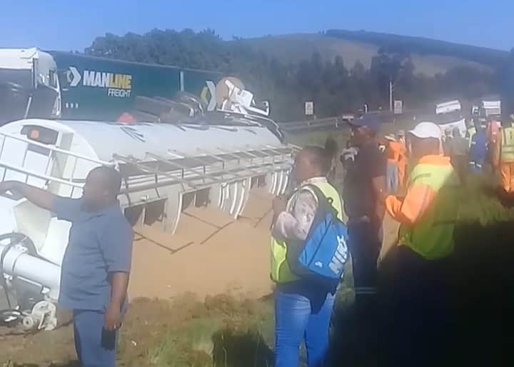 Watch: Serious truck and car crash on N3 in KZN 20191126 092643