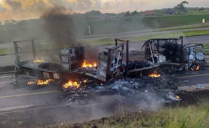 trucks burnt on n2 umgababa