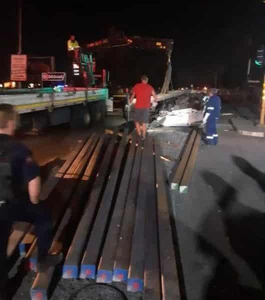 truck driver crashed by steel beams