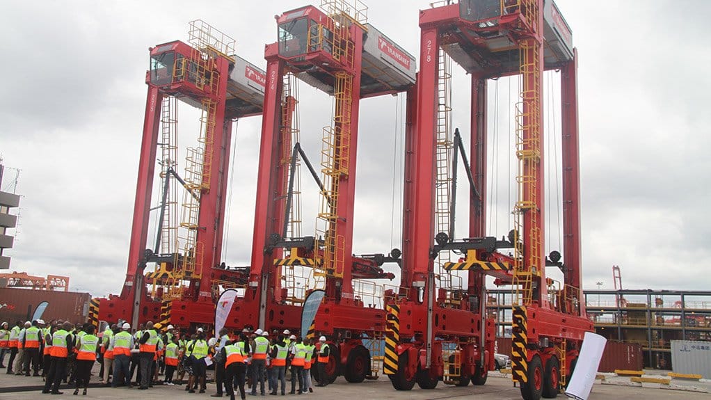 transnet dct straddle carriers