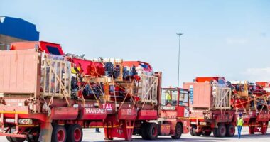 cape town container terminal new straddle carriers