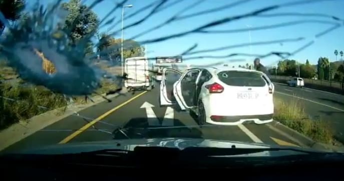 Watch: Armed guards exchange fire with gunmen during Bedfordview hijacking 20200521 095418