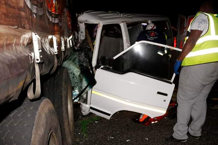 Ladysmith truck and taxi crash