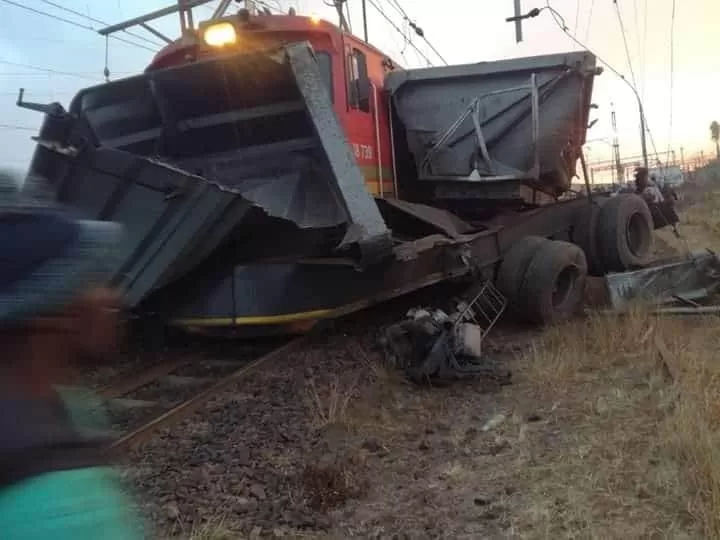 truck train crash