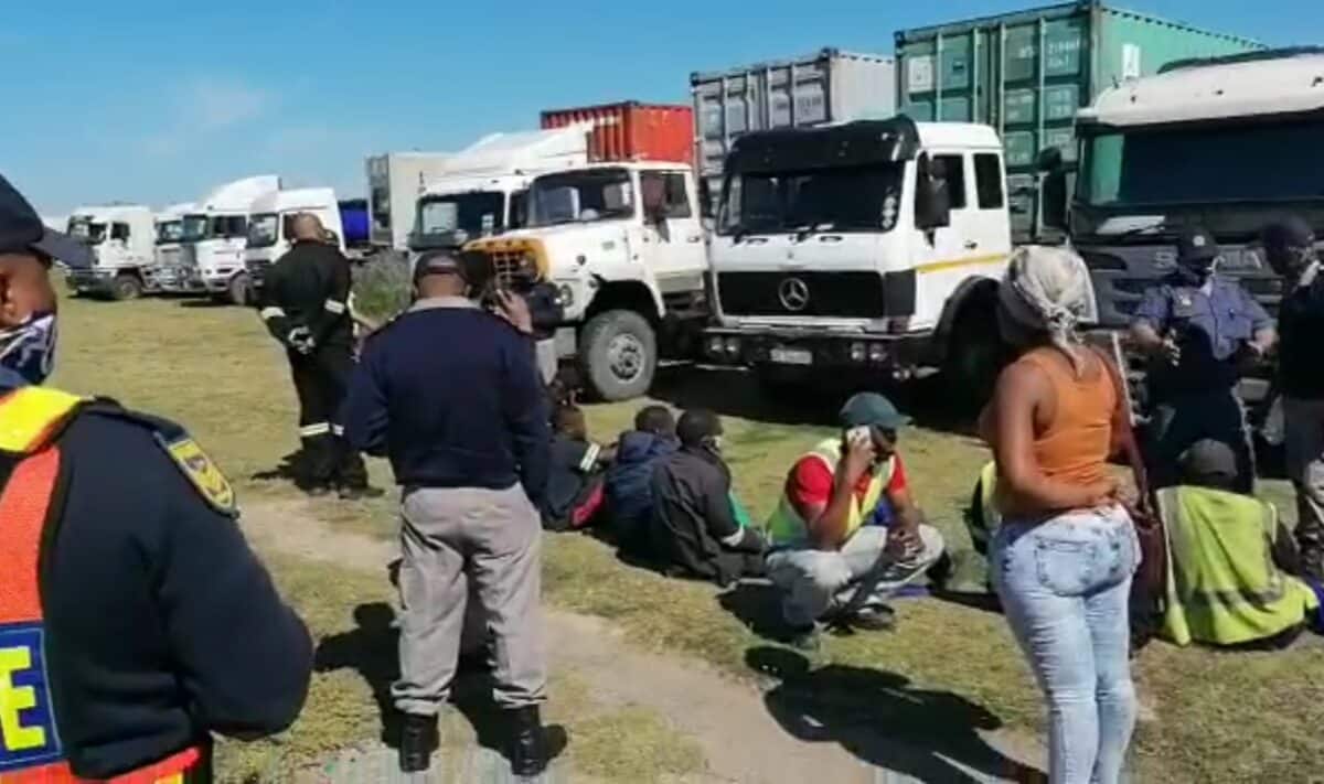 The Department of Home Affairs have managed to arrest a number of undocumented truck drivers during an early morning raid at a truck stop in Port Elizabeth. Home Affairs Minister Aaron Motsoaledi