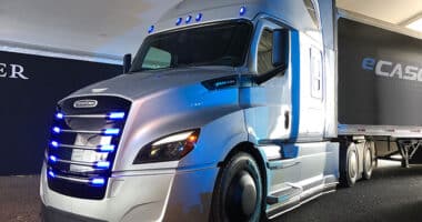 Daimler trucks, Wilmo to partner in developing self-driving semi-trucks