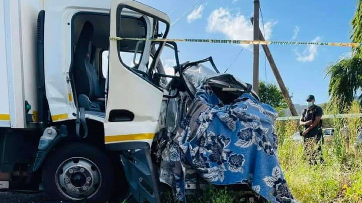 5 People Killed in R60 Truck and Car Crash Between Worcester and Robertson