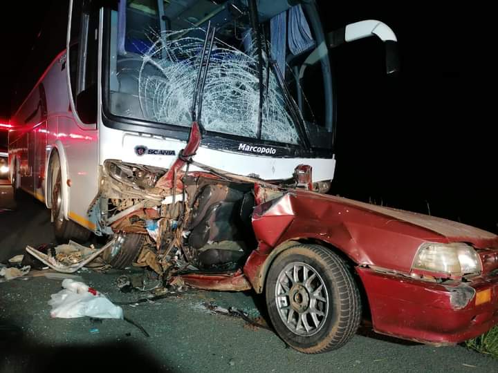 N1 bus car crash Bloemfontein winburg