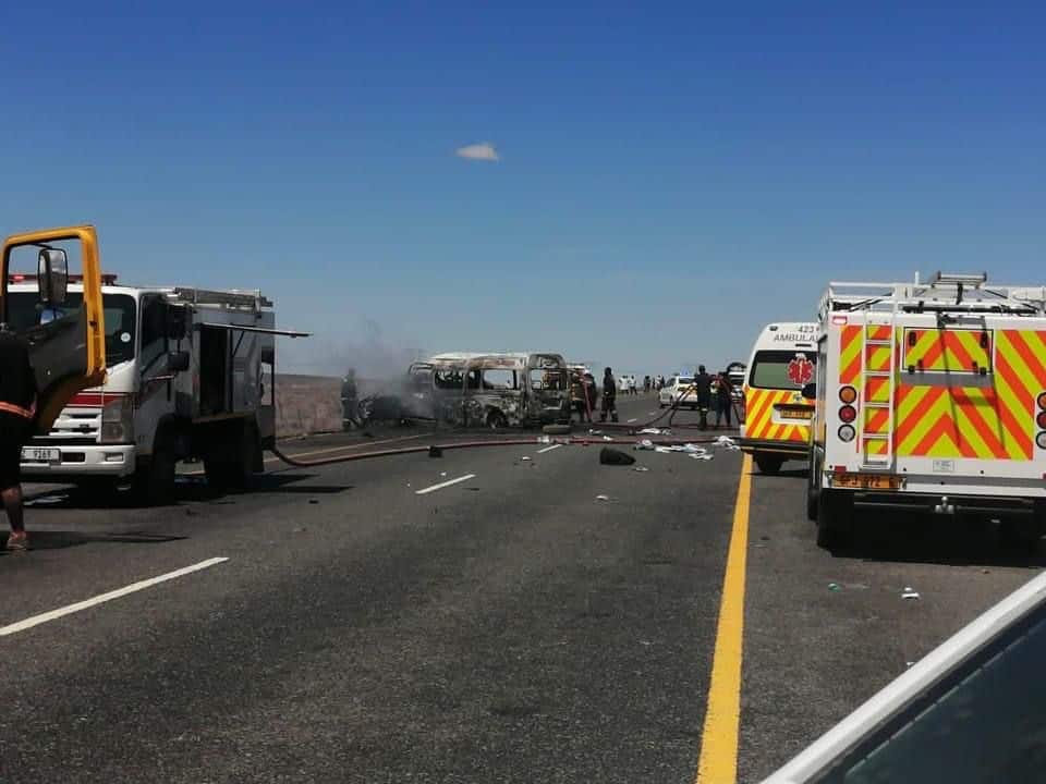 Six Dead In Taxi And Car Crash On N1 Near Beaufort West