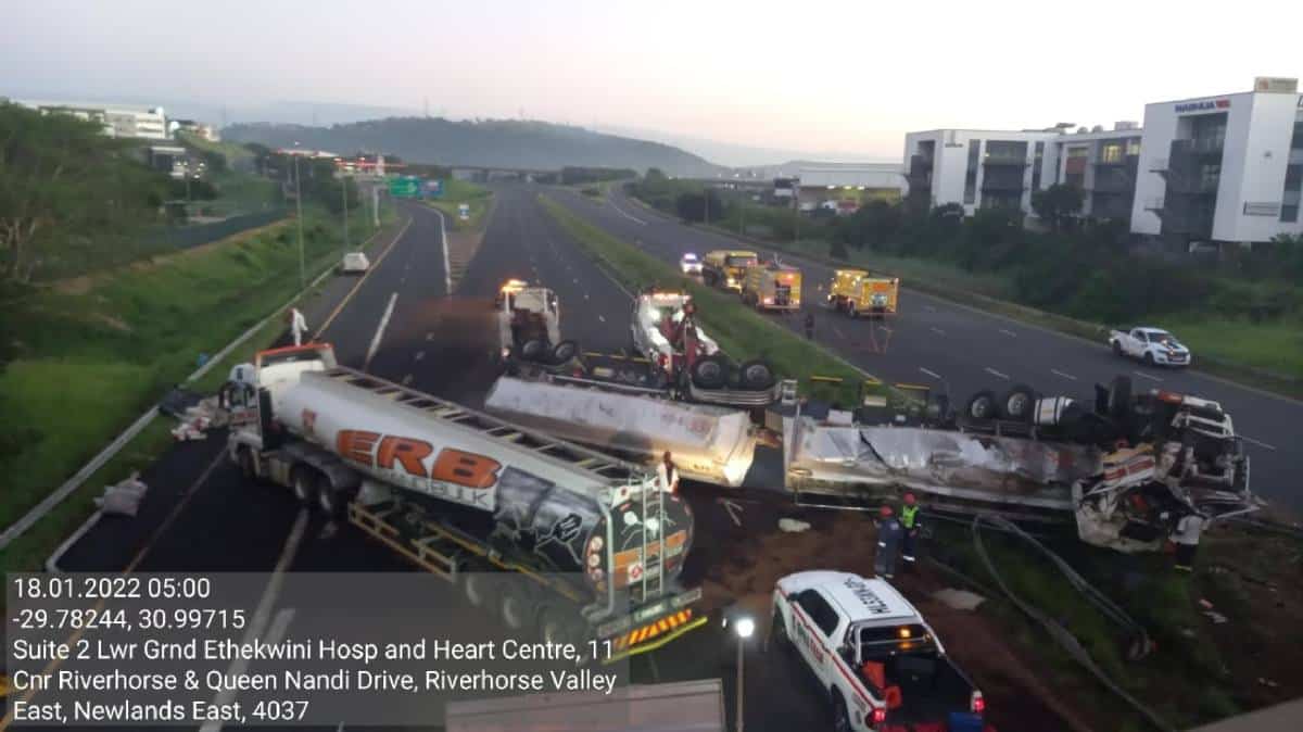N2 Closed Following Petrol Tanker Crash in Durban