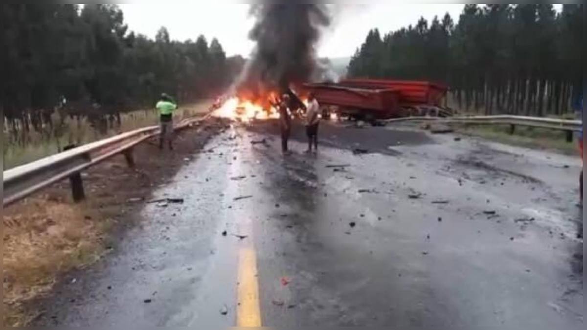 Watch: N2 Closed Near Piet Retief After Three Trucks Collide And Catch Fire