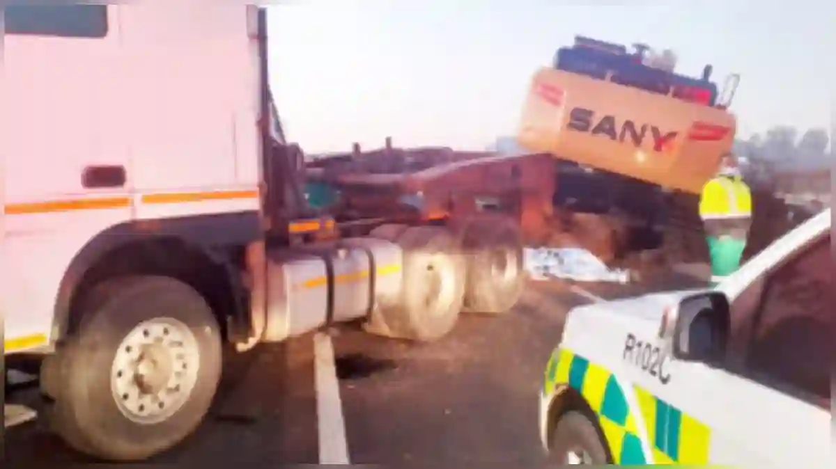 Clean up crew  killed as truck plough into crash scene on N3 at Estcourt
