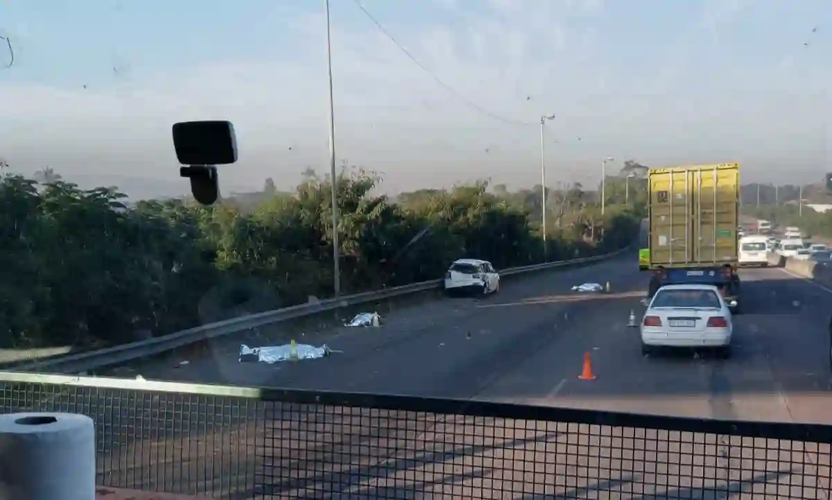 Truck crashes into 3 men changing a flat tyre killing all on M4 in Durban