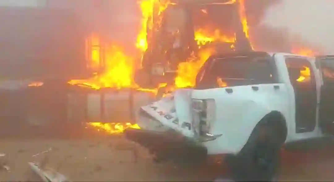 3 people killed in fiery multi-vehicle crash on N12 in Emalahleni