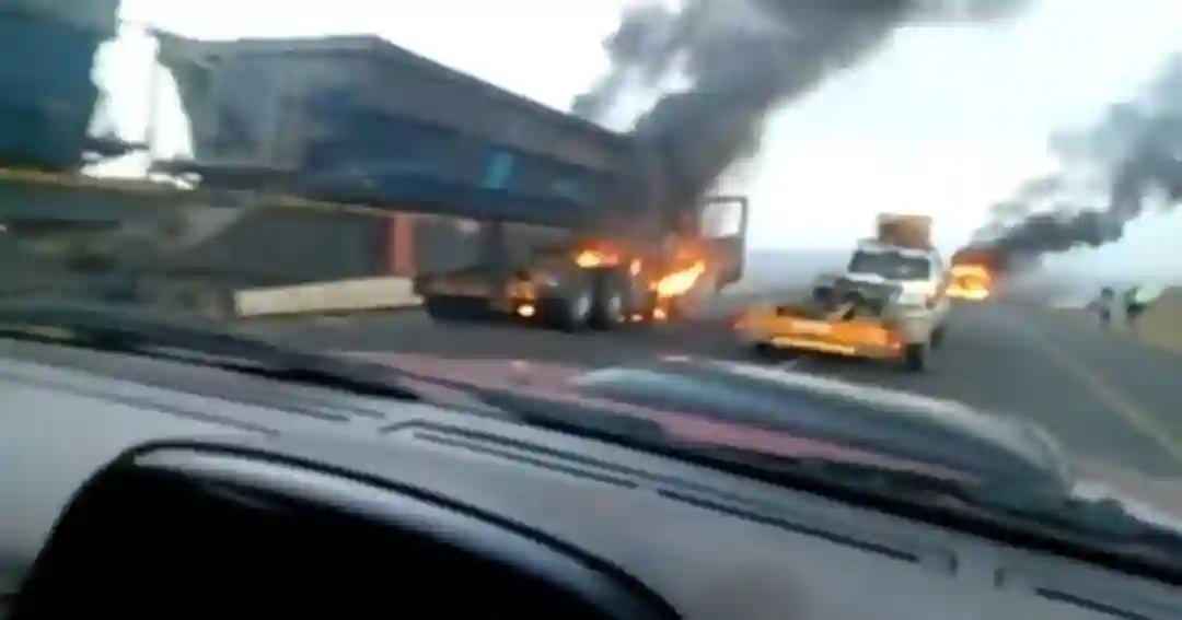 Watch: Trucks burned on N6 blockade
