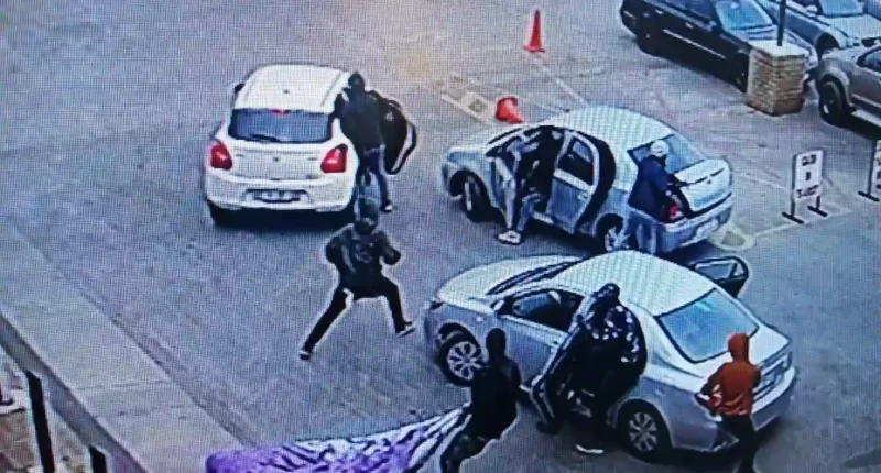 Watch: 2 people shot as 15 men gang target Lakeside Mall in Benoni