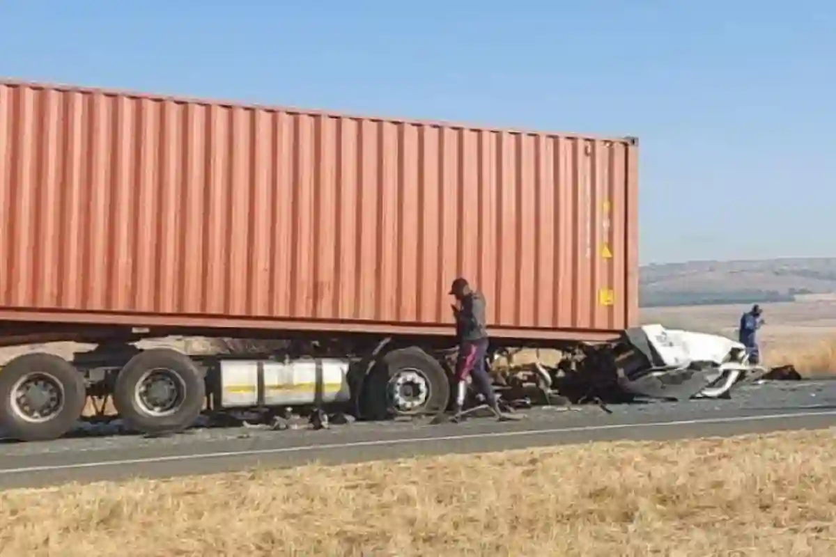 Watch: Truck driver miraculously escape death in N3 crash near Heidelberg