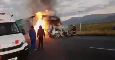 Watch: N1 closed after truck and 2 cars collide, burst into flames near Beaufort West