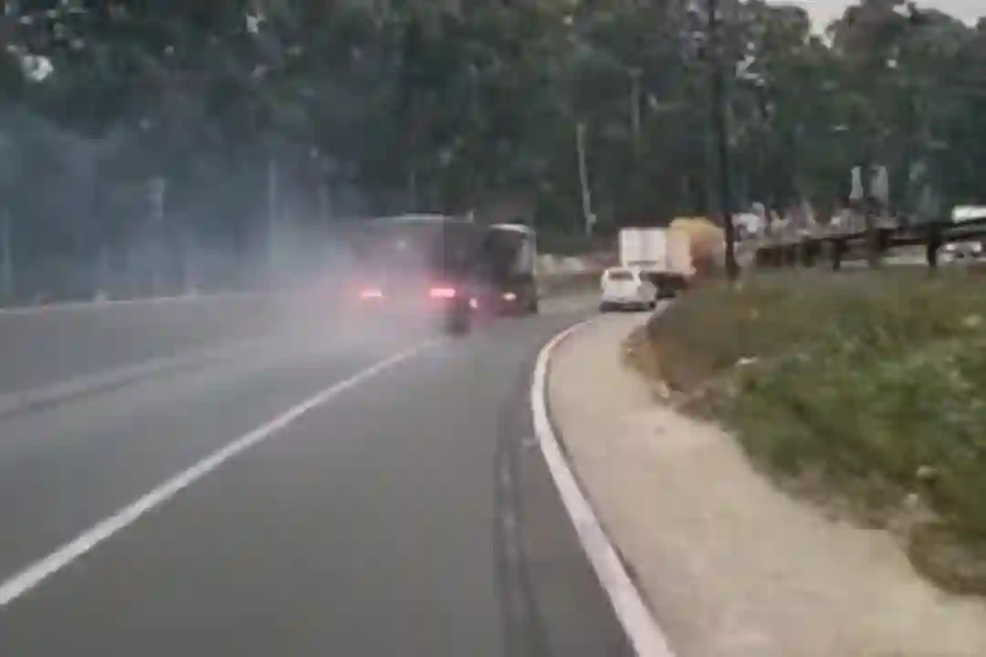 Out of control truck filmed crashing on N3 at Townhill outside Pietermaritzburg