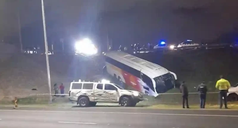 Intercape bus driver shot, loses control of bus and crashes on N2 near Cape Town