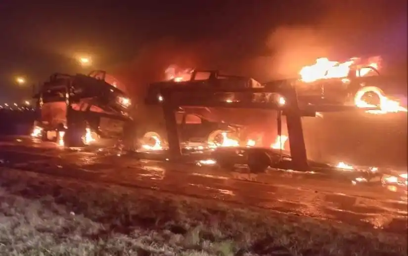 Truck set alight others looted as violent protests erupt on N3, Vosloorus
