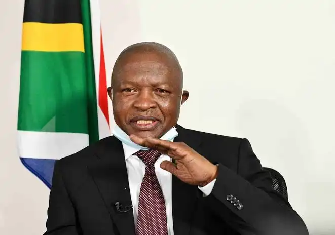 Mabuza calls for imbizo with trucking industry over recent truck carnage