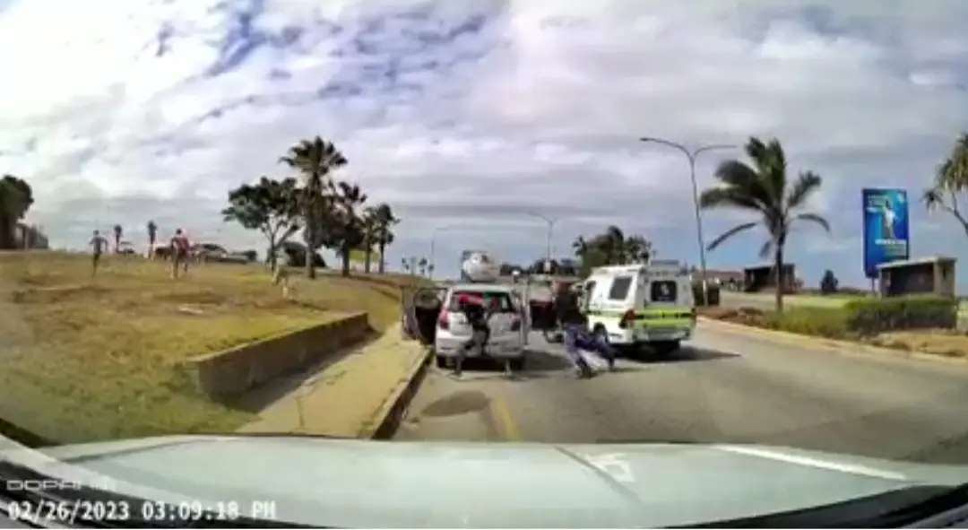 Watch: Suspects Jump Off Moving Car as Cops Close in During High Speed Chase