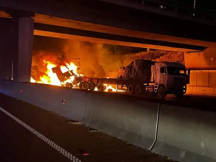 N1 South to Pretoria Closed after Two Trucks Collide and Burst Into Flames