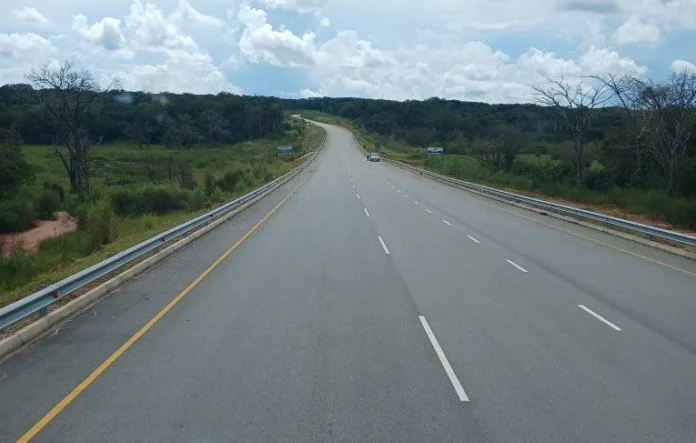 tanzania 3 lane 2 way highway suicide lane